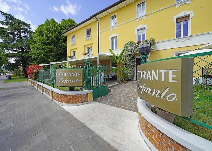 Hotel Ristorante Lepanto 3*